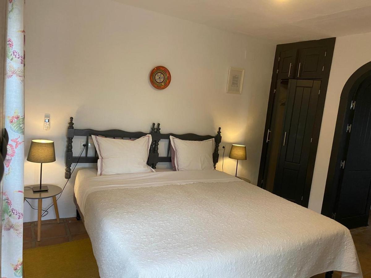El Nispero Dulce Bed & Breakfast Alcaucin Ngoại thất bức ảnh